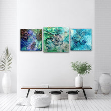 Load image into Gallery viewer, Jennifer Luck, Graceful Stingers, Oil on Canvas