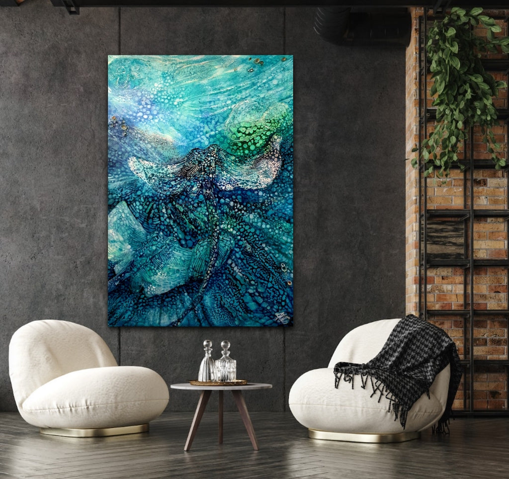 Stingrays in an oil painting. Shown on a dark grey wall.